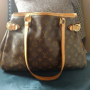SOLD Authentic Louis Vuitton Batignolles